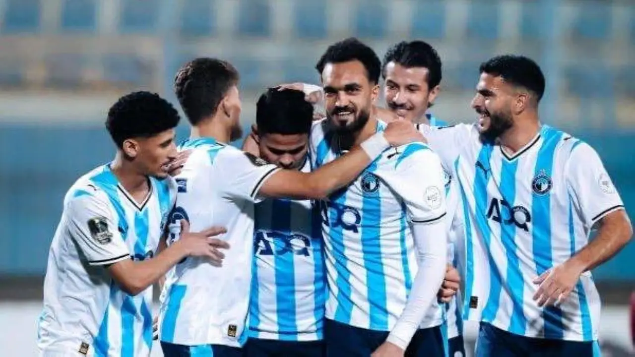 مباراة بيراميدز وسموحة في الدوري المصري: التوقيت والقنوات الناقلة